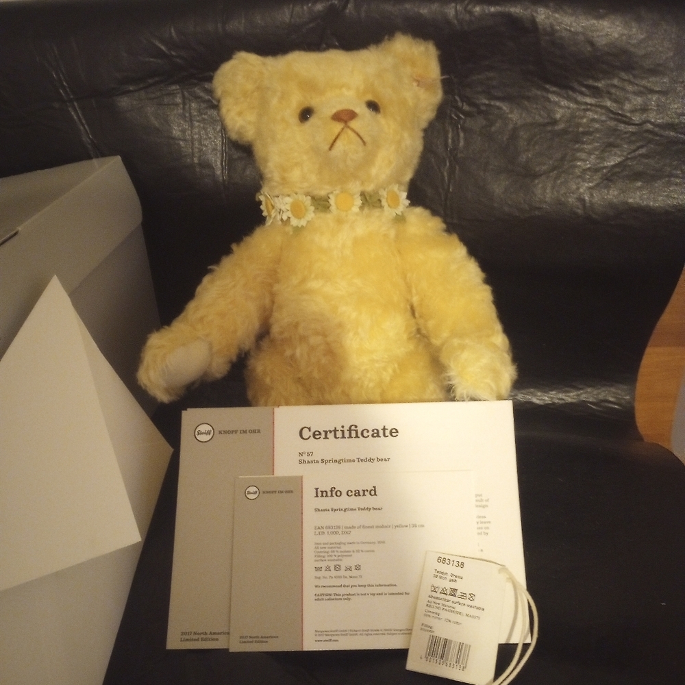 Steiff Shasta Springtime Teddy 2017